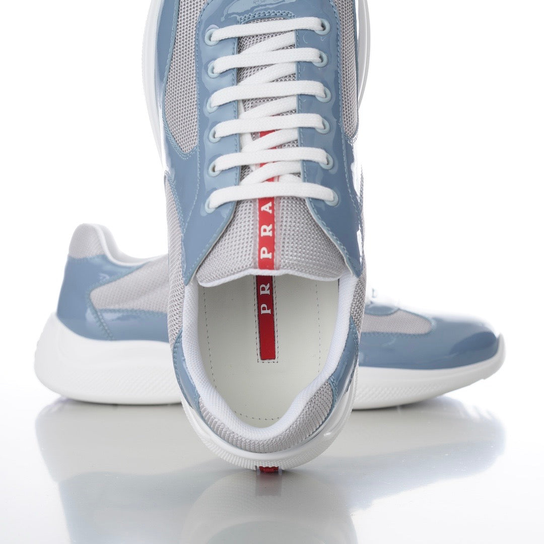 Prada cup america bleu clair